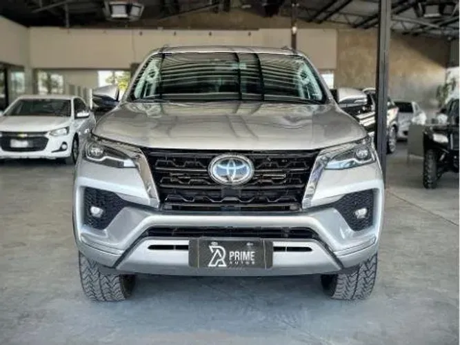 Toyota Hilux SW4 SRX 4X4 2.8 TDI 16V Dies. Aut. 2021