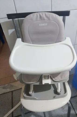 Cadeirinha de refeição portátil para Bebê - Marca Cosco