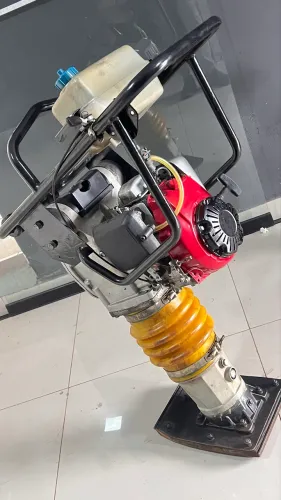 VENDO COMPACTADOR DE SOLO CSM MOTOR HONDA BARATO