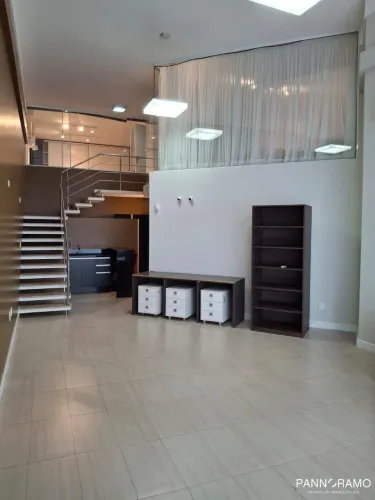 Sala Comercial Semi-Mobiliada para alugar no Centro de Balneário Camboriú - SC