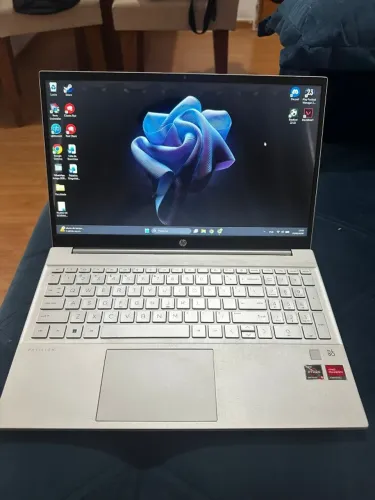NOTEBOOK HP PAVILION 15 Ryzen 5 5625U | SSD | Excelente Estado