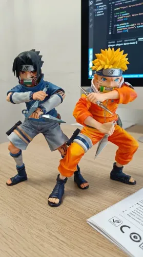Naruto e Sasuke Action Figure + 2 brindes