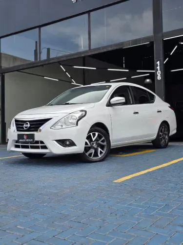Nissan Versa Unique 1.6 16V Flex 4P Mec. 2016