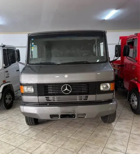 Mercedes-Benz 710