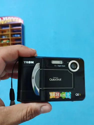 Camera digital tron 9 mp QS9 Quickshot