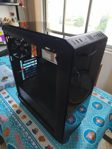 Gabinete e Fonte Corsair