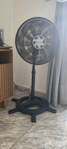 Ventilador de coluna ventisol 40cm 127v, 3 velocidades. Motivo da venda: mudança