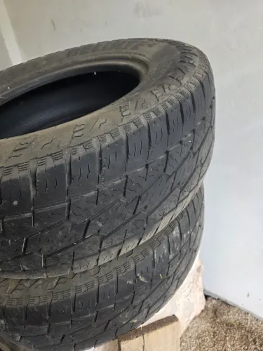 2.pneus para camioneta 275/65/18
