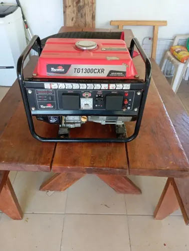 Gerador Toyama semi novo