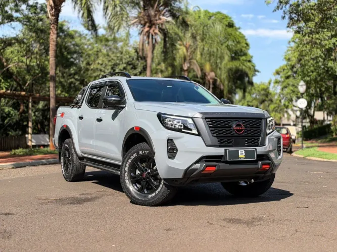 Nissan Frontier Pro4x CD 4X4 2.3 Bi-TB Die. AUT 2024