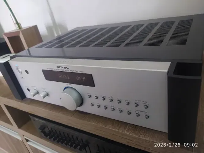 Amplificador Integrado Rotel RA 1070