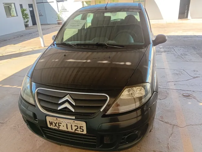Citroen C3 GLX 1.4/ GLX Sonora 1.4 Flex 8V 5P 2012