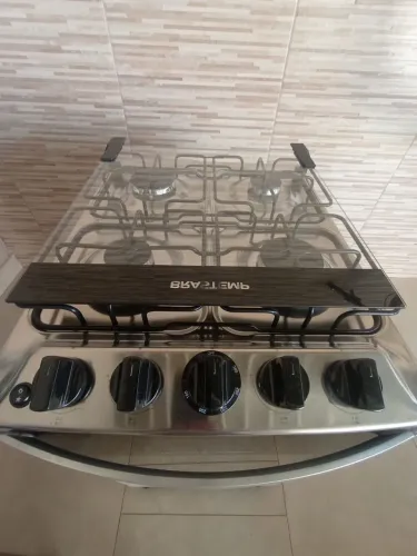 Vendo fogão elétrico 4 bocas Brastemp nunca usado com nota fiscal.