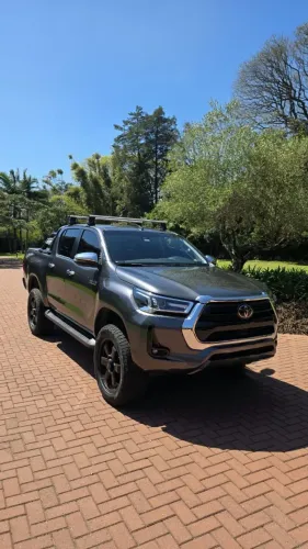Toyota Hilux CD SRX 4X4 2.8 TDI 16V Diesel Aut. 2023