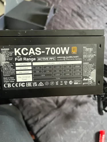 Fonte pra pc kcas-700w, funcionando perfeitamente