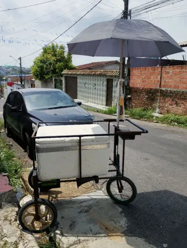 Vaga de sorveteiro 