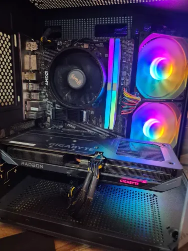 Pc Gamer ryzen 5500 rx9060XT 16gb nvme 1tera