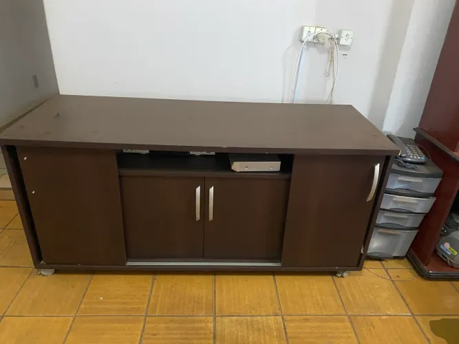 Rack para tv com armário