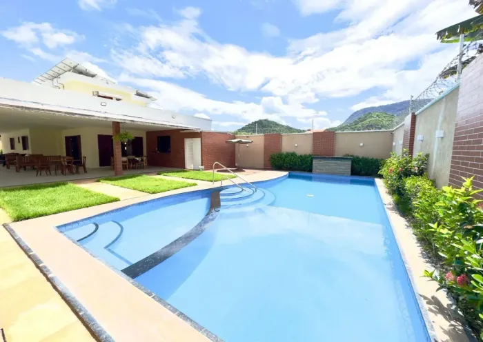 Mansão com 7 Suítes à Venda em Redenção/CE | 629m², Piscina, Energia Solar, Porteira Fecha