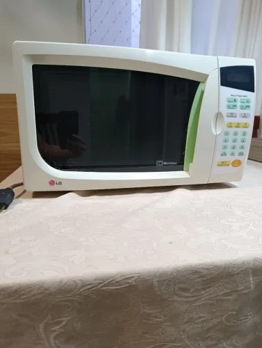 Vendo Microondas LG 31L