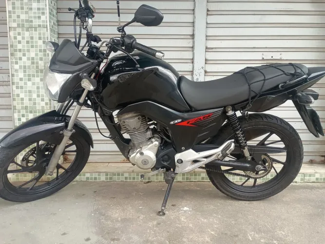 Moto a venda