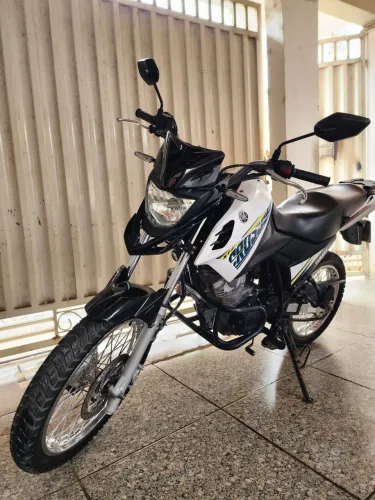 Moto muito boa! econômica, baixa kilometragem,e de manutenção barata