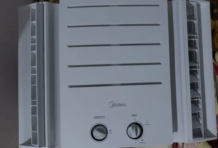Ar condicionado MIDEA 10 000btu /em PERFEITO ESTADO(usado 5 vezes, por mudança)