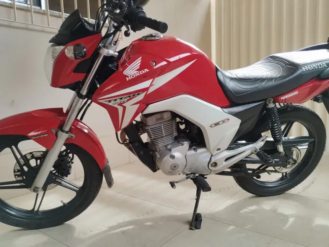 Vendo ou troco cg titan150ex 2014/15