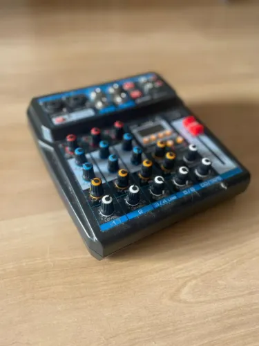Mesa De Som Lexsen M6 Usb 6 Canais Com Efeitos