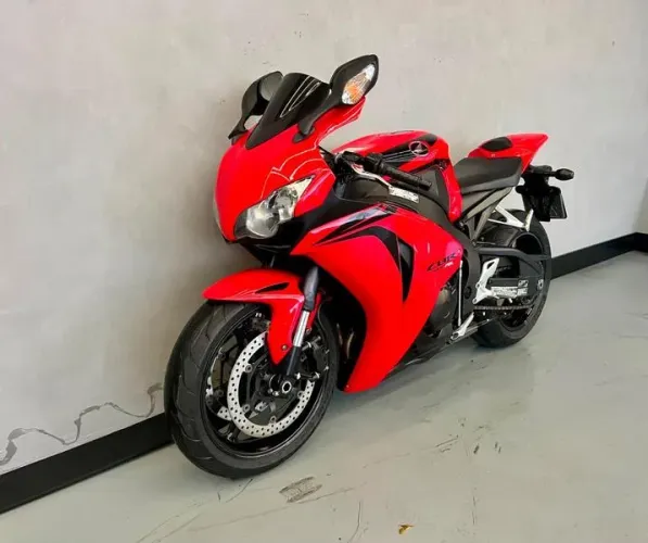 HONDA CBR 1000 RR FIREBLADE.