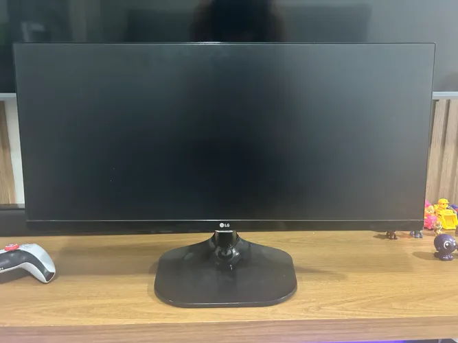 Monitor LG UltraWide 25?