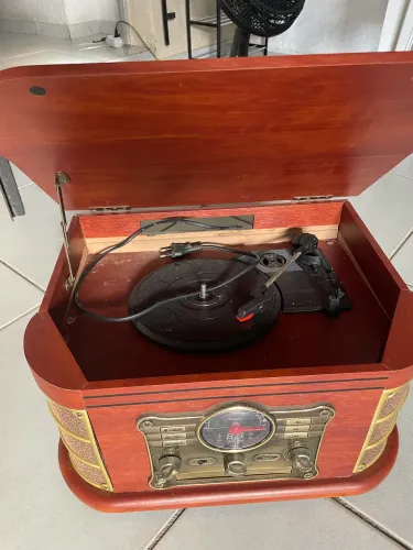 Vitrola - Vinil, CD, Rádio?