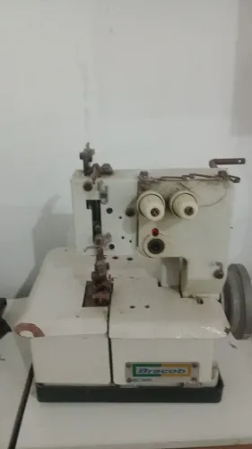 Máquinas de costurar. Kit com 3 unidades