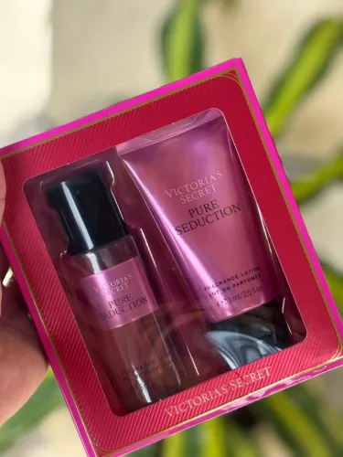Kit Victoria?s Secret