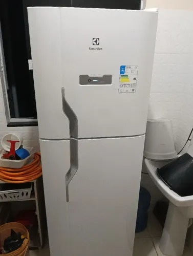 Geladeira Eletrolux Frost Free 400 Litros