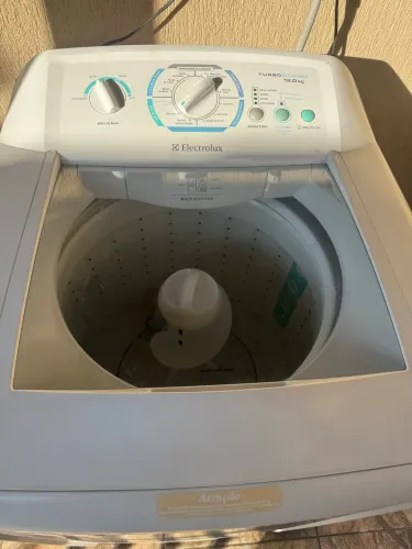 Máquina de lavar roupa 