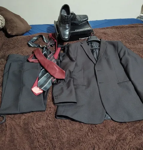 Terno Wolens masculino 58M com sapato Cia do terno e 5 lindas gravatas