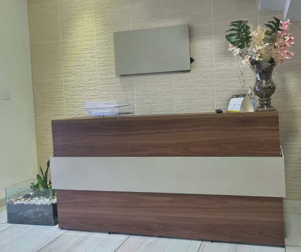 Conjunto: Balcão de Recepção com led + painel com led, NOVO