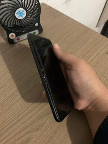 iPhone 7 Plus com Defeito - Bateria Inchada - Para Reparo ou Peças