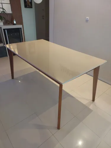 Mesa de jantar - 6 cadeiras