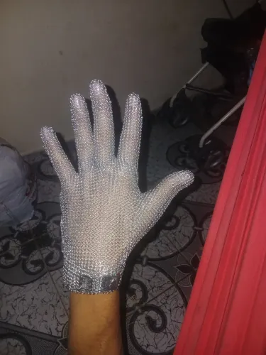 Luva de aço