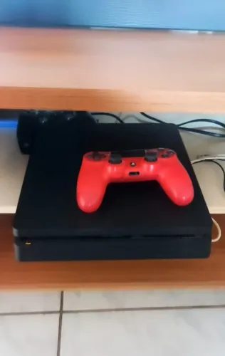 Play Station 4 Slim de 1 terá 