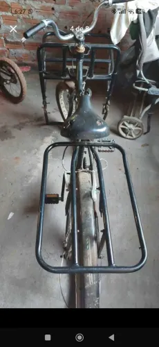 Bicicleta cargueira preta