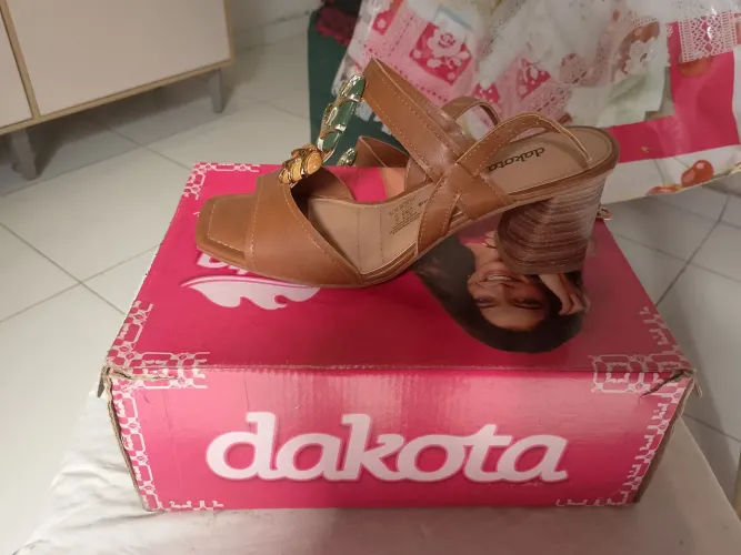 Sandália Dakota
