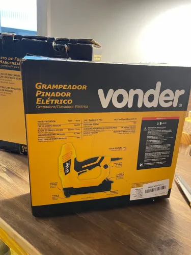 Kit Ferramentas Vonder: Grampeador Elétrico + Gabarito Furação 727 Pçs + Plaina Nº2