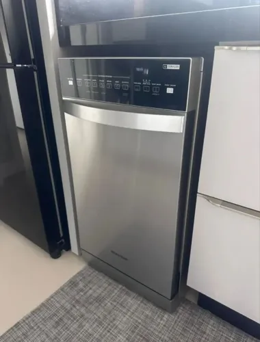 Lava louças brastemp 10 serviços. Entrego em toda região. Passo cartão em até 12x. 