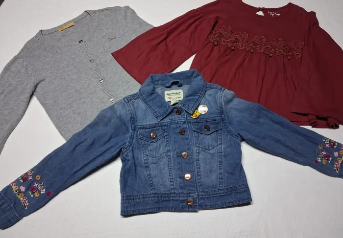 Roupas infantis menina n.4 em excelente estado