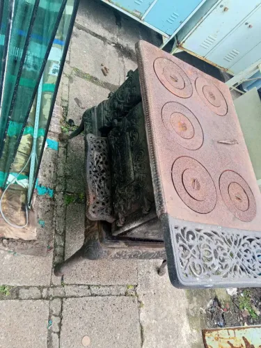 Fogão a lenha antigo