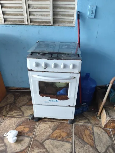 Vende se este fogao