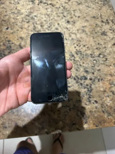 IPHONE 8 64 GB , TELA DANIFICADA